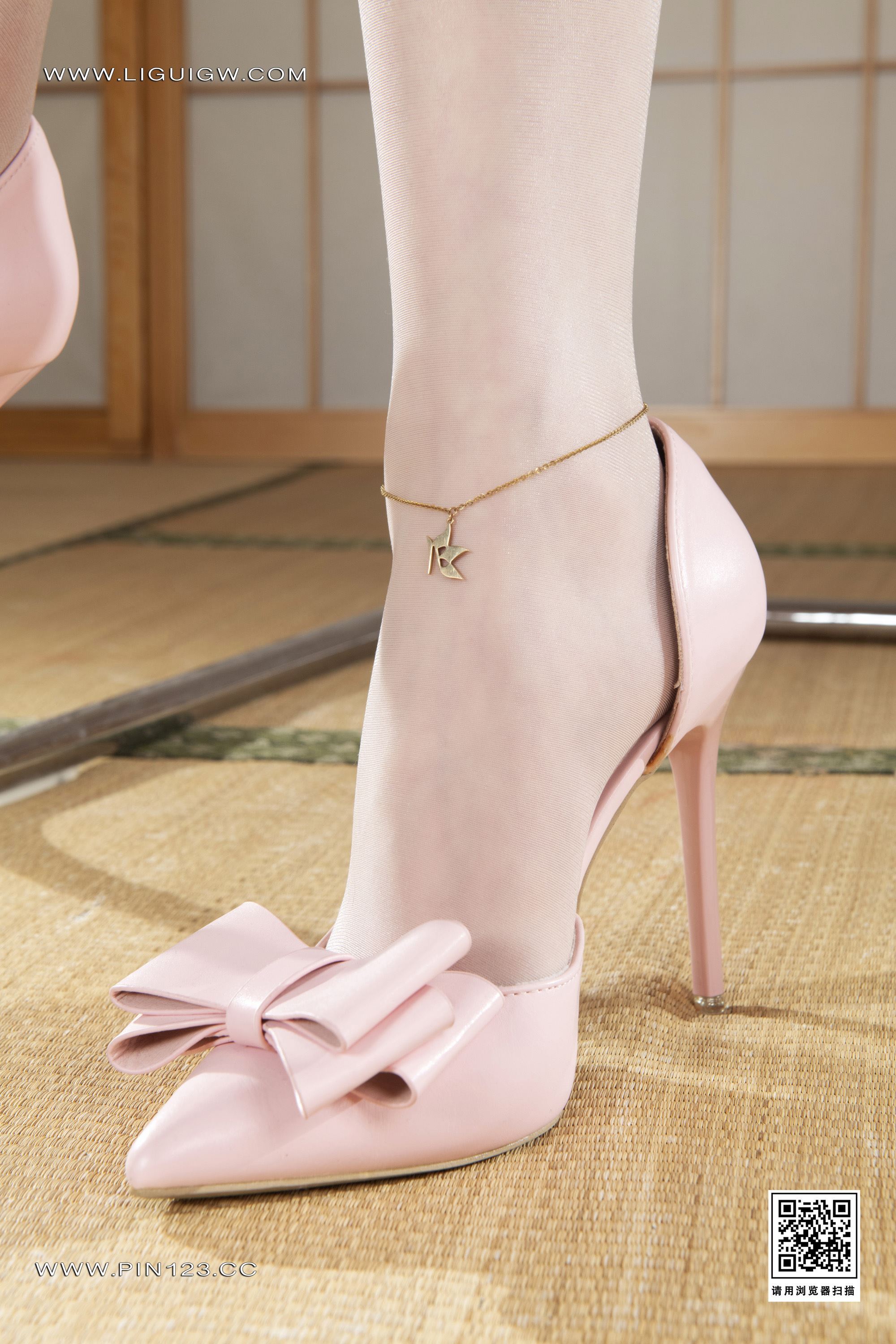 Ligui丽柜  2024.10.07 护士 甜甜